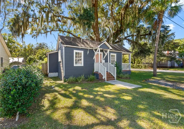 Listing Photo 3 - Condo for sale in building located at 2141 New York Ave, Savannah, GA 31404