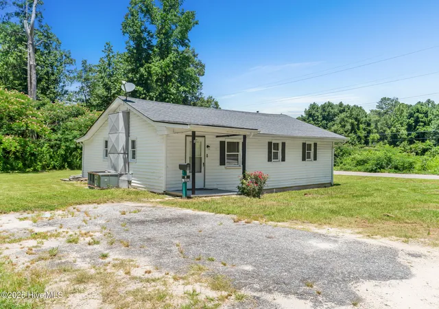 Photo 3 of Single family home for sale at 168 Morrow St, Rockingham, NC 28379 | MLS# 100520033 | Listing updated on 2026-08-18