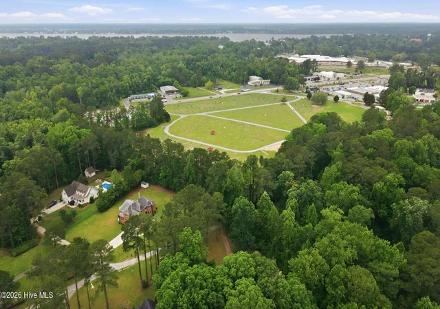 5th image of 424 Camelia Dr, Washington, NC 27889 | MLS# 100573995