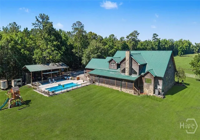 Homes for sale in Springfield, GA | 720 Old Dixie Hwy S, Springfield, GA 31329 | MLS# SA356805