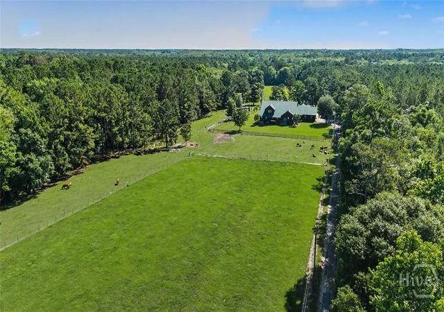 Homes for sale in Springfield, GA | 720 Old Dixie Hwy S, Springfield, GA 31329 | MLS# SA356805