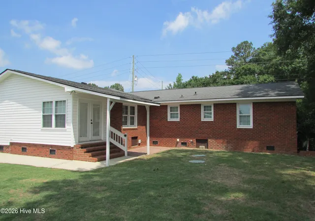 3rd image of 7825 Snow Hill Dr, Roseboro, NC 28382 | MLS# 100577861