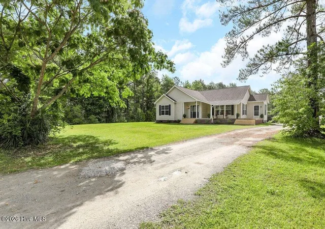 2nd image of 635 Cross Creek Dr, Hampstead, NC 28443 | MLS# 100577239