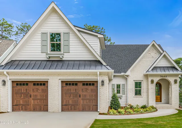 Photo 1 of Single family home for sale at 44 Dungarvan Ln, Pinehurst, NC 28374 | MLS# 100589529 | Listing updated on 2026-09-03