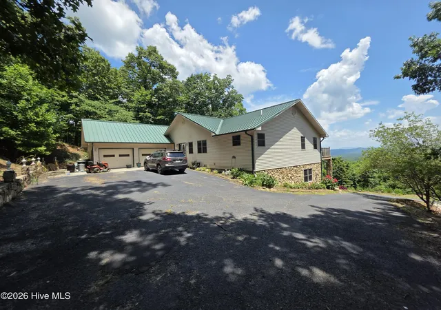 Photo 2 of Single family home for sale at 798 Timberwood Hills Rd, Murphy, NC 28906 | MLS# 100586180 | Listing updated on 2026-09-02