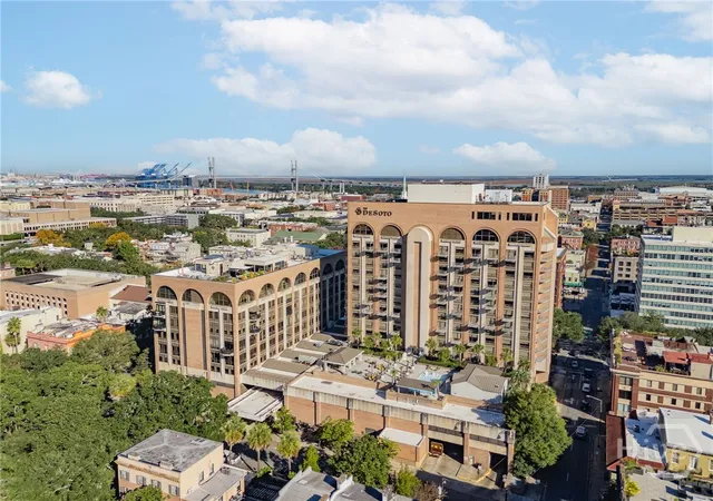Homes for sale in Savannah, GA | 300 Bull Street, Savannah, GA 31401 | Houzeo