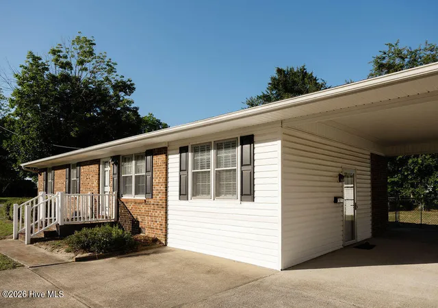 3rd image of 1612 Fairground Rd, Dunn, NC 28334 | MLS# 100583207