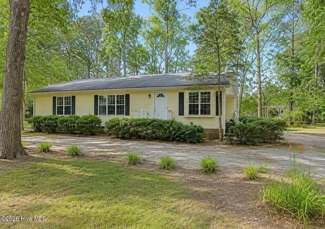 Photo 1 of Single family home for sale at 252 Paul Dr, Trenton, NC 28585 | MLS# 100583930 | Listing updated on 2026-08-18