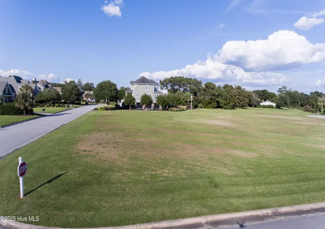 2nd image of 5217 Driftwood Ln, Morehead City, NC 28557 | MLS# 100527479