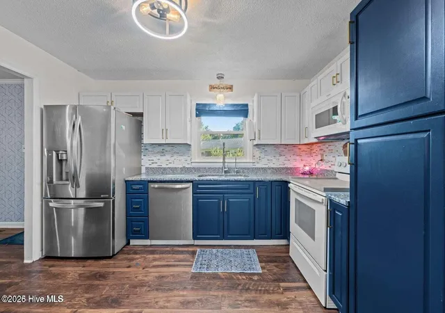 Photo 4 of Single family home for sale at 200 Stratford Rd, Havelock, NC 28532 | MLS# 100553316 | Listing updated on 2026-09-03