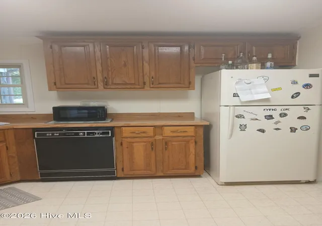 Photo 2 of Manufactured home for sale at 2875 Nc 55, New Bern, NC 28562 | MLS# 100600065 | Listing updated on 2026-09-17