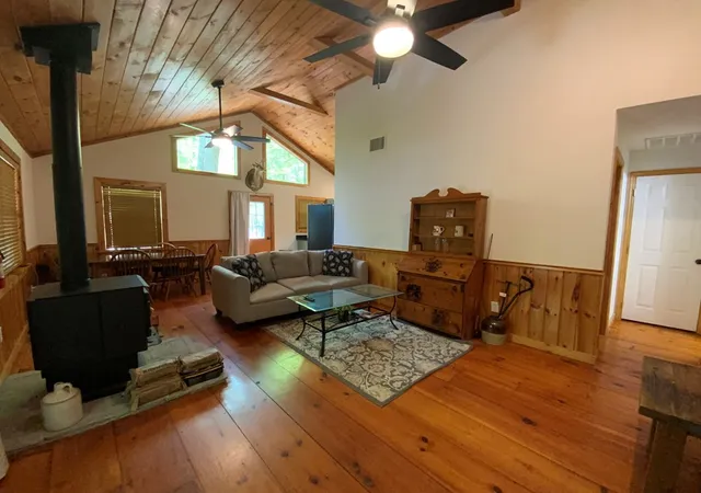 Photo 5 of Single family home for sale at 433 Damon's Trl, Murphy, NC 28906 | MLS# 98544293 | Listing updated on 2026-08-18