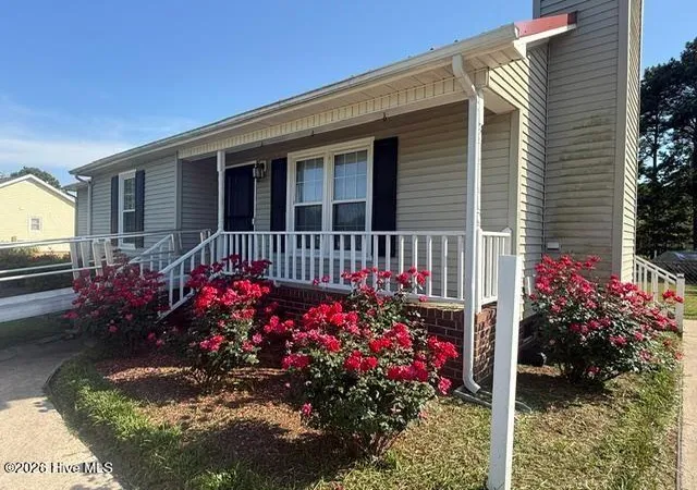Homes for sale in Winterville, NC | 633 Fox Chase Ln, Winterville, NC 28590 | MLS# 100572364