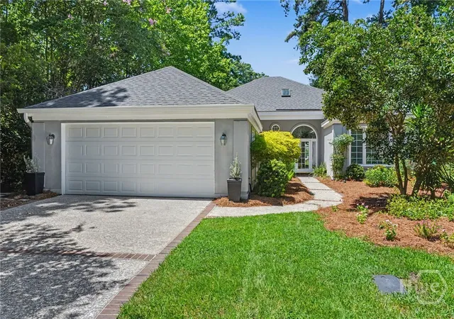 Photo 1 of Single family home for sale at 5 Willow Oak Cir, Savannah, GA 31411 | MLS# SA361011 | Listing updated on 2026-07-22