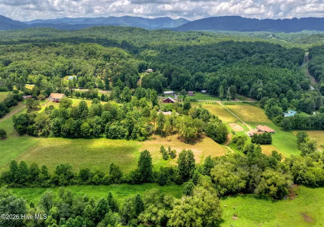 Photo 4 of Single family home for sale at 2125 Shady Grv Rd, Murphy, NC 28906 | MLS# 100591710 | Listing updated on 2026-08-18