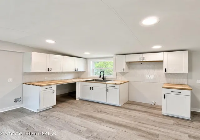 Homes for sale in Ocean Isle Beach, NC | 5431 Cardinal Rd Sw, Ocean Isle Beach, NC 28469 | MLS# 100586208