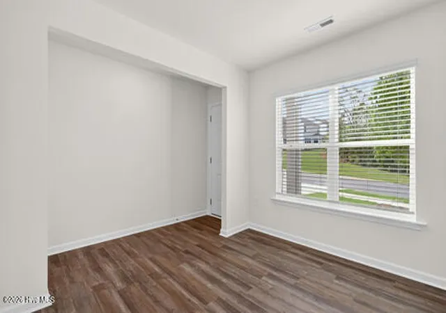 Photo 3 of Single family home for sale at 511 Chestnut Oak Dr, Sanford, NC 27332 | MLS# 100576899 | Listing updated on 2026-09-02