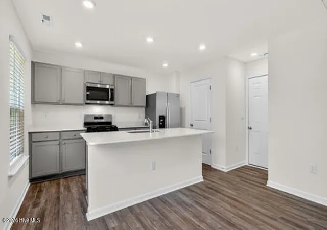 Photo 4 of Single family home for sale at 511 Chestnut Oak Dr, Sanford, NC 27332 | MLS# 100576899 | Listing updated on 2026-09-02