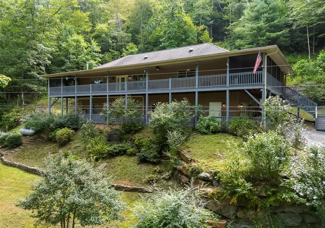 Homes for sale in Hayesville, NC | 204 Hiawassee River Rd, Hayesville, NC 28904 | MLS# 98519358