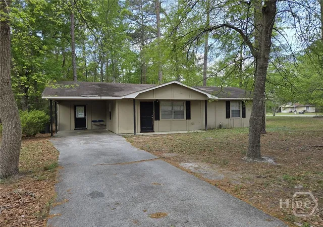 Homes for sale in Hinesville, GA | 219 Surrey Rd, Hinesville, GA 31313 | MLS# SA353441