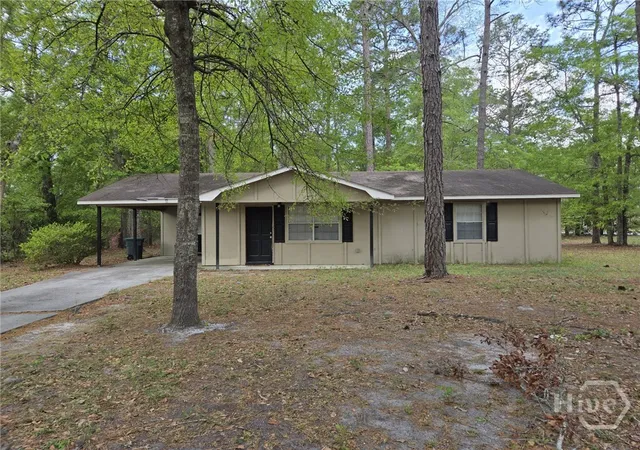 Homes for sale in Hinesville, GA | 219 Surrey Rd, Hinesville, GA 31313 | MLS# SA353441