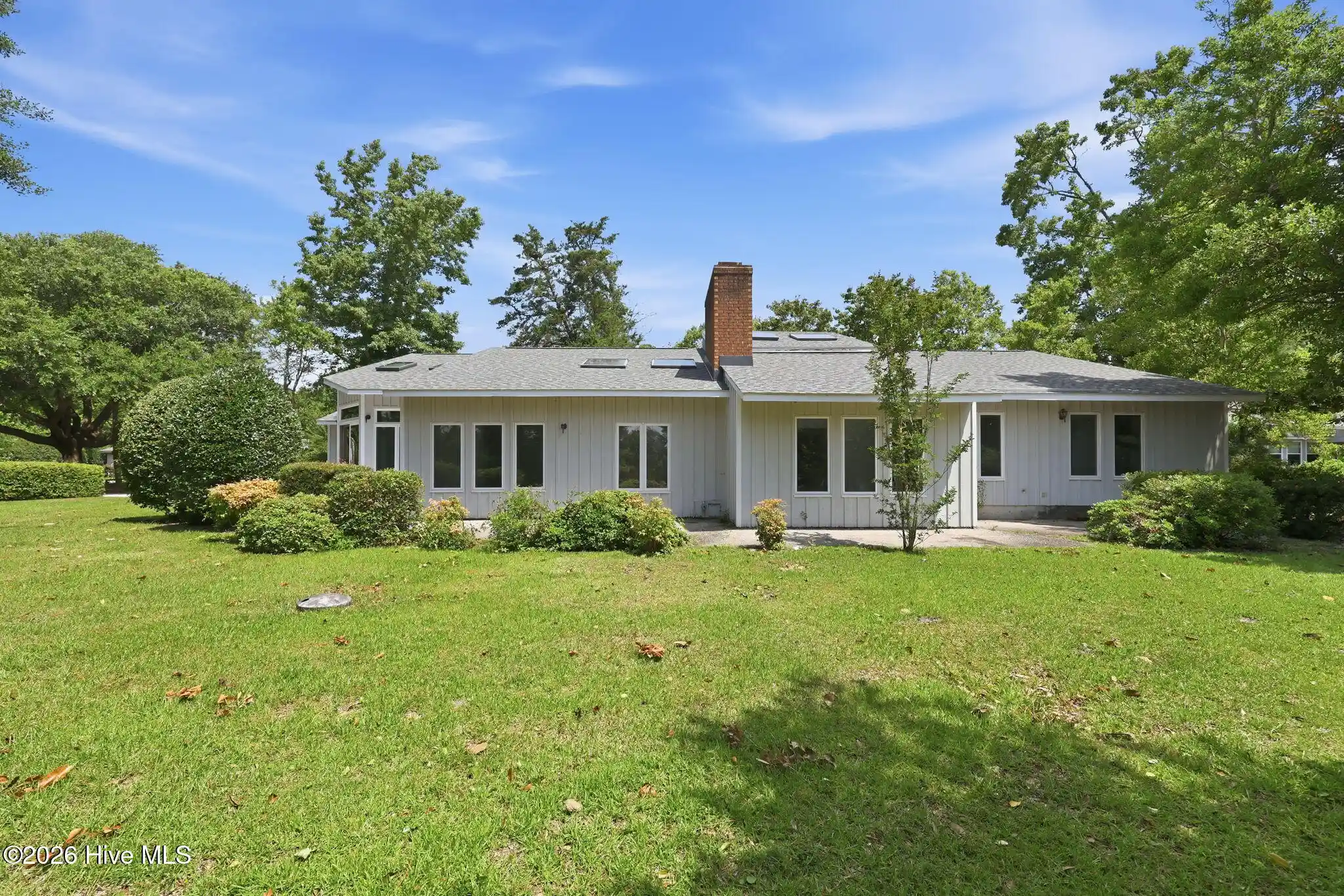 Photo 1 of Single family home for sale at 110 Beechwood Dr, Morehead City, NC 28557 | MLS# 100604818 | Listing updated on 2026-09-23