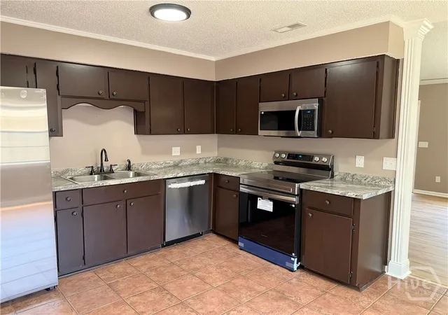 4th image of 662 Windhaven Dr, Hinesville, GA 31313 | MLS# SA353938