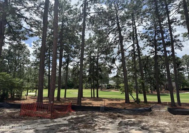 Photo 3 of Single family home for sale at 3 Greenock Ct, Pinehurst, NC 28374 | MLS# 100574891 | Listing updated on 2026-08-18