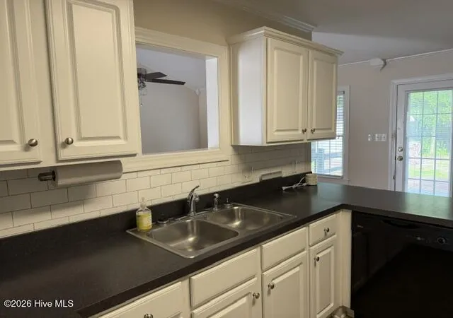 Homes for sale in Washington, NC | 56 Pirate Cove Rd, Washington, NC 27889 | MLS# 100576744