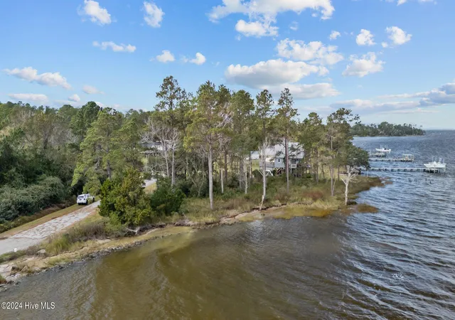 Photo 1 of Land for sale at 211 S River Dr, Beaufort, NC 28516 | MLS# 100476769 | Listing updated on 2026-06-05