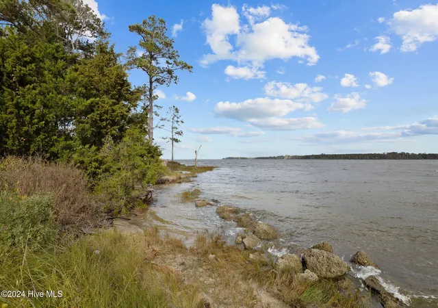 Photo 2 of Land for sale at 211 S River Dr, Beaufort, NC 28516 | MLS# 100476769 | Listing updated on 2026-06-05