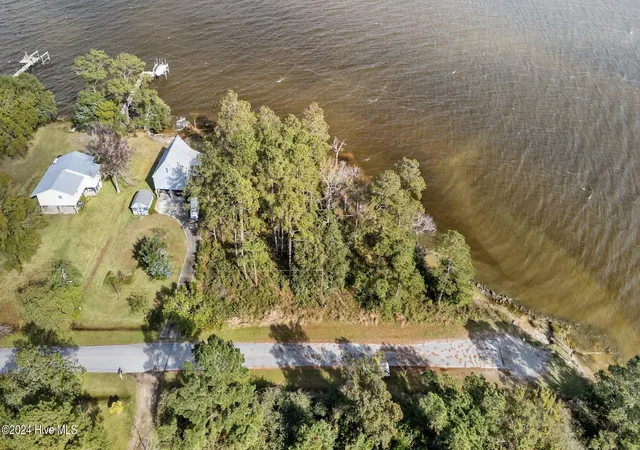 Photo 4 of Land for sale at 211 S River Dr, Beaufort, NC 28516 | MLS# 100476769 | Listing updated on 2026-06-05