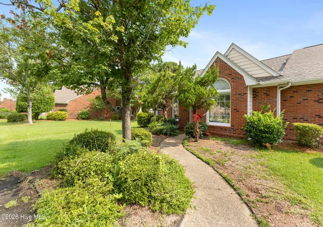 Photo 2 of Townhouse for sale at 3010 Remington Dr, Wilmington, NC 28405 | MLS# 100592574 | Listing updated on 2026-09-28