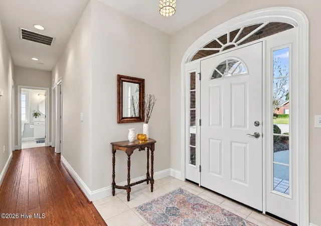 Photo 3 of Single family home for sale at 7802 Sanderling Pl, Wilmington, NC 28411 | MLS# 100613023 | Listing updated on 2026-10-30