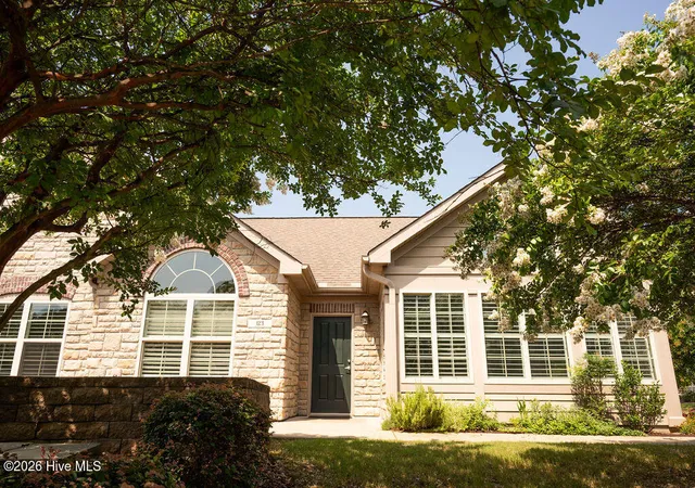 1st image of 123 W Chelsea Ct, Southern Pines, NC 28387 | MLS# 100529669