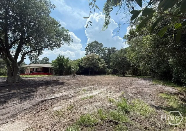 Photo 3 of Single family home for sale at 3003 Leonard St, Savannah, GA 31404 | MLS# SA341724 | Listing updated on 2026-10-29