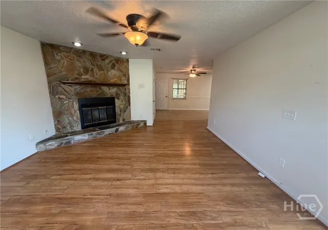 Photo 3 of Single family home for sale at 280 Whitetail Cir, Hinesville, GA 31313 | MLS# SA351874 | Listing updated on 2026-06-18