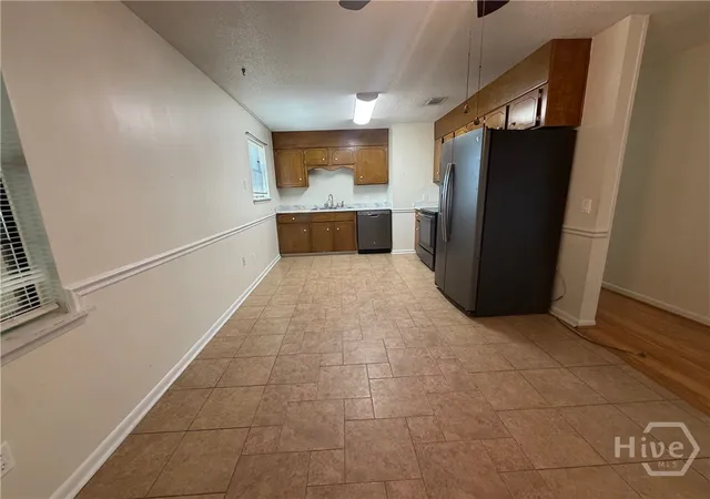 Photo 4 of Single family home for sale at 280 Whitetail Cir, Hinesville, GA 31313 | MLS# SA351874 | Listing updated on 2026-06-18
