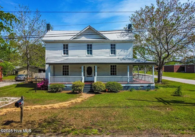 Photo 2 of Single family home for sale at 107 Church St E, Elm City, NC 27822 | MLS# 100531559 | Listing updated on 2026-09-10