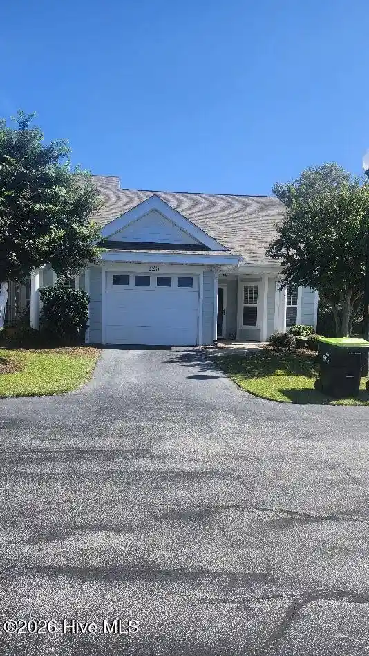 Photo 1 of Townhouse for sale at 125 Willow Pond Dr, Morehead City, NC 28557 | MLS# 100607513 | Listing updated on 2026-10-01