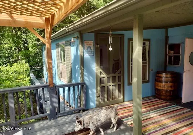 Photo 5 of Manufactured home for sale at 208 Lakeview Dr, Almond, NC 28702 | MLS# 100593315 | Listing updated on 2026-08-18