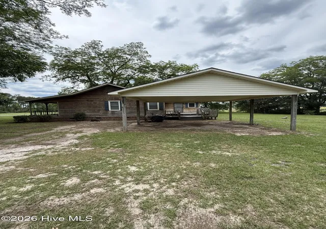 Homes for sale in Laurel Hill, NC | 14361 Mcfarland Rd, Laurel Hill, NC 28351 | MLS# 100584408