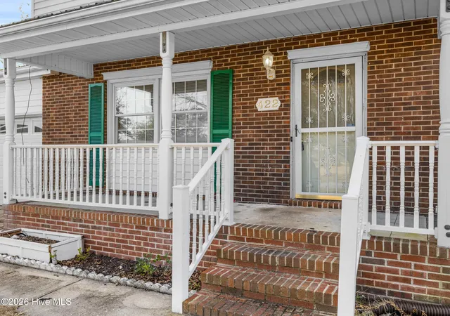 image of 422 Thomas Dr, Jacksonville, NC 28546 | MLS# 100552872