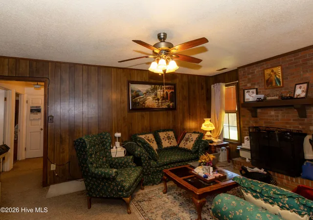 Photo 4 of Single family home for sale at 207 E Willowood Ln, Jacksonville, NC 28546 | MLS# 100578008 | Listing updated on 2026-08-28