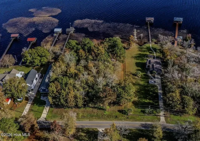 Homes for sale in Lake Waccamaw, NC | 137 140 Near 3461 Waccamaw Rd S, Lake Waccamaw, NC 28450 | MLS# 100560366