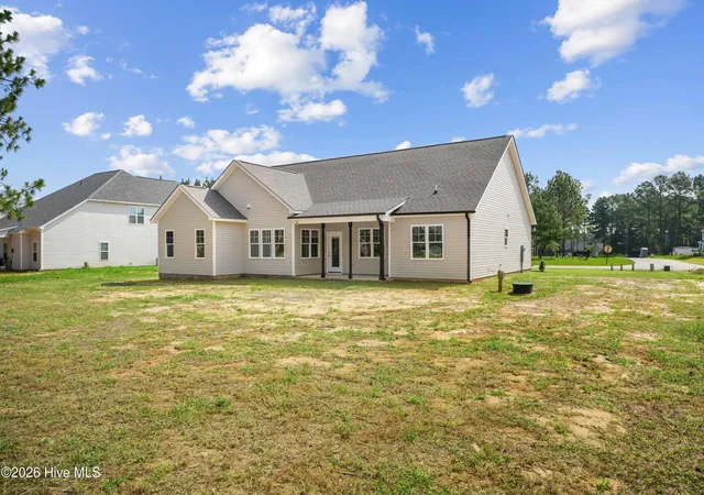 Photo 3 of Single family home for sale at 117 N Rabbit Run Dr, Smithfield, NC 27577 | MLS# 100562007 | Listing updated on 2026-09-20