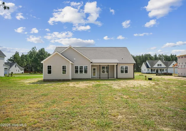 Photo 4 of Single family home for sale at 117 N Rabbit Run Dr, Smithfield, NC 27577 | MLS# 100562007 | Listing updated on 2026-09-20