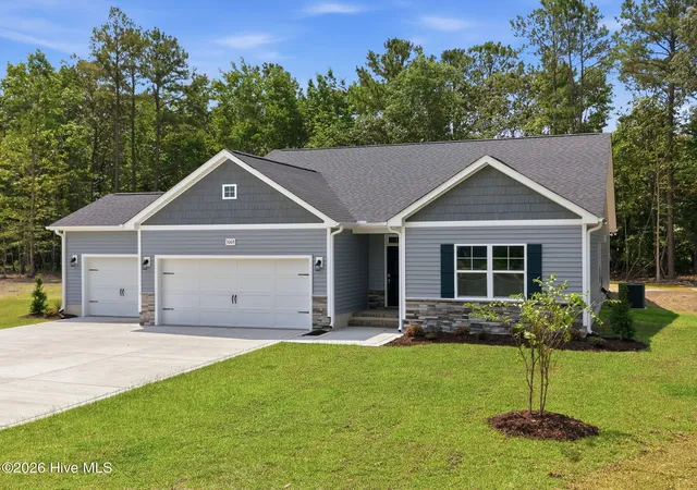 Homes for sale in Grimesland, NC | 3003 Tucker Hill Dr, Grimesland, NC 27837 | MLS# 100562184