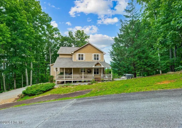 Homes for sale in Warne, NC | 1706 Deer Valley Dr, Warne, NC 28909 | MLS# 98525356