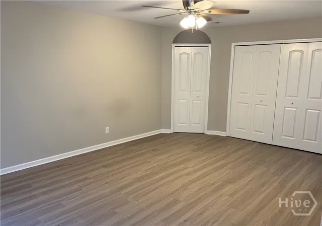 Photo 3 of Single family home for sale at 121 Laurelwood Ln, Savannah, GA 31419 | MLS# SA360357 | Listing updated on 2026-09-03